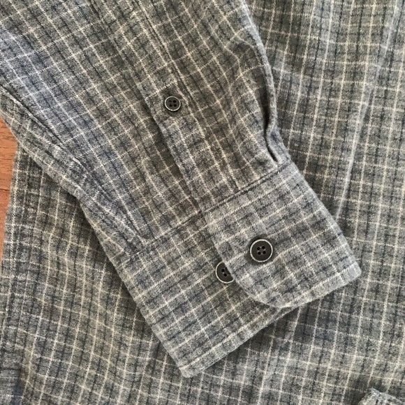 CABELA'S Long Sleeve Grey Windowpane flannel shirt Button Up White Blue XL - Picture 7 of 9